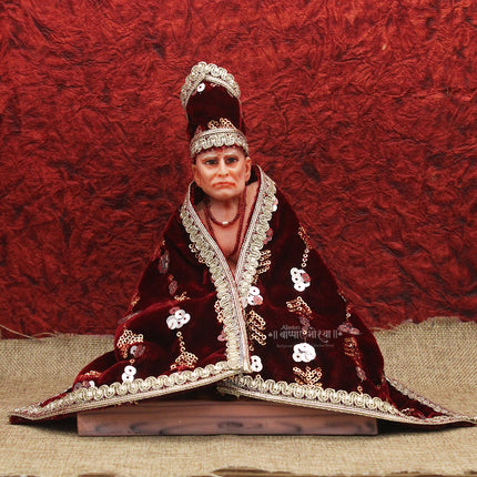 अनंत कोटी ब्रह्मांड नायक अक्कलकोट निवासी श्री स्वामी समर्थ महाराज आणि शिर्डी साई बाबा – पारंपरिक भरतकाम केलेले मखमली आध्यात्मिक मूर्तीसाठीचे वस्त्र (८ इंच)