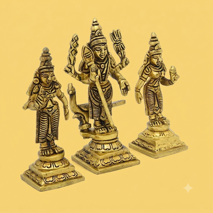 Traditional Lord Kartik Swamy, Devasena & Valli Brass Statue (पारंपारिक भगवान कार्तिकेय स्वामी, देवसेना आणि वल्ली पितळी मूर्ती)