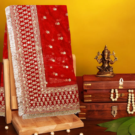 Devi Mata Ki Chunri(2 Metres, Big, Red) Navratri Puja Devi Maa Jagratha Chunari, Durga Maa Chunni for Mata  Ki Chowki, Navaratri of Pooja  Use For Wedding सजावटीच्या बॅकड्रॉपसाठी किंवा माताजीच्या फोटोवर अर्पण करण्यासाठी वापर Multipurpose Use