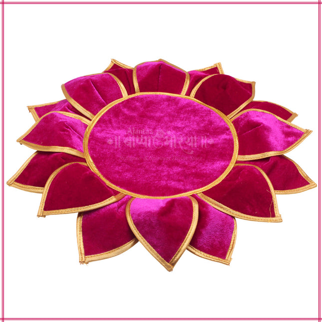 Kamal Aasan Velvet Pooja Mat – Idol Base for Lakshmi, Gauri Ganpati, Saraswati, Durga, Varalakshmi, Ganesh | Margashish Puja, Navratri (16 Inch)