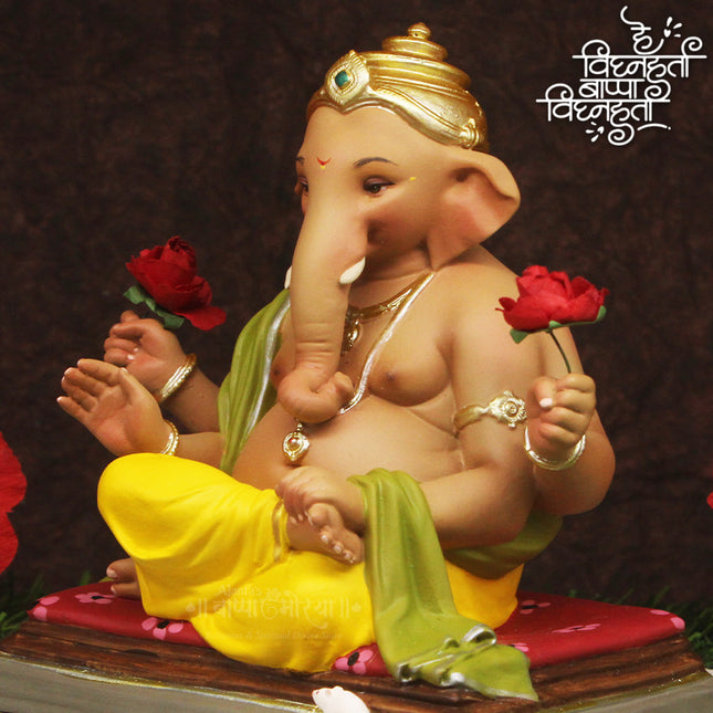Vighnaharta Chandarkor Tilak Siddhi Ganesha (विघ्नहर्ता चांद्रकोर टिळक सिद्धी गणेशा) हँडपेंटेड फायबर मूर्ती  For Puja  Archana (4.5 INCHES )