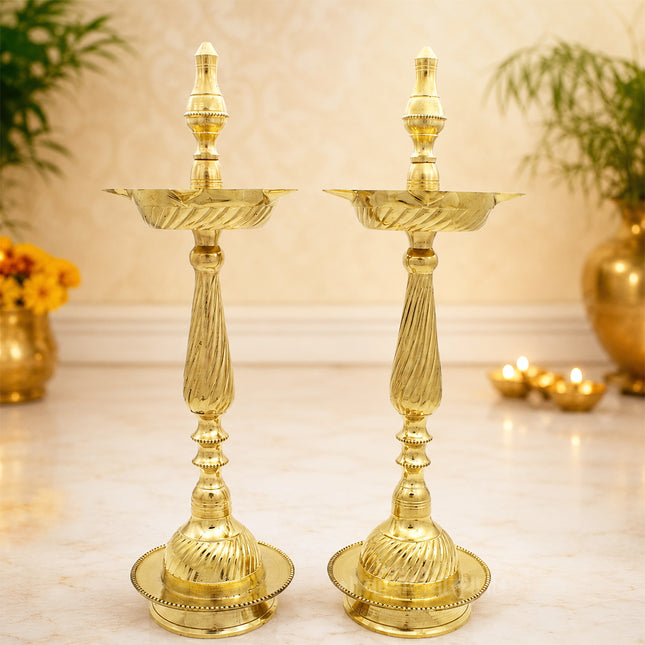 Kuthu Vilakku Premium Brass Samai Deep Pair – Traditional 17 Inch Nilavilakku Deepam / Deepa Stambha Deepa Lakshmi Vilakku Standing Diya for Puja & Festivals (17 Inch)