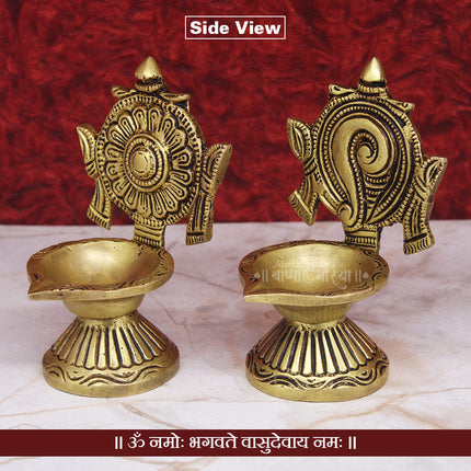 Shankh Chakra Namam Diya Set | Vaishnav Pooja Deepam | Vishnu Lakshmi Mandir Oil Lamp | Traditional South Indian Brass Diya for Daily Pooja & Festivals (Set  Of 2)