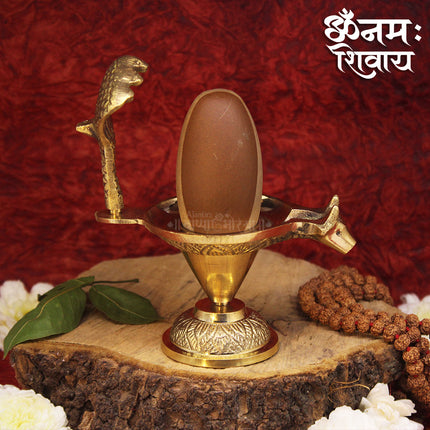 महादेवाचे चंदन स्वयंभू अंडाकृती शिवलिंग, मूळ नैसर्गिक आणि दुर्मिळ नर्मदेश्वर शिवलिंग योनिबेससह | नैसर्गिक नर्मदा दगडी शिवलिंग
